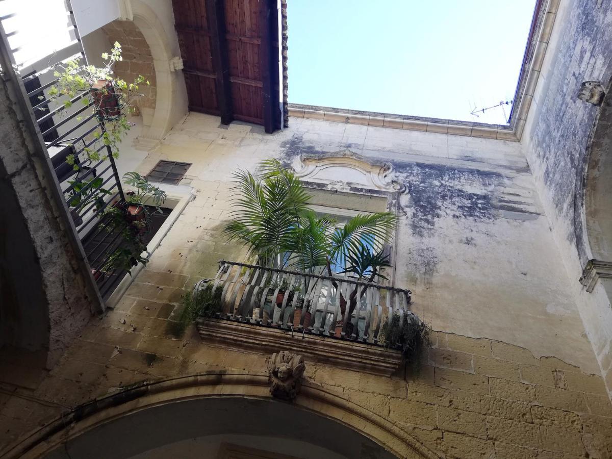 B&B Palazzo Sambiasi Λέτσε Εξωτερικό φωτογραφία