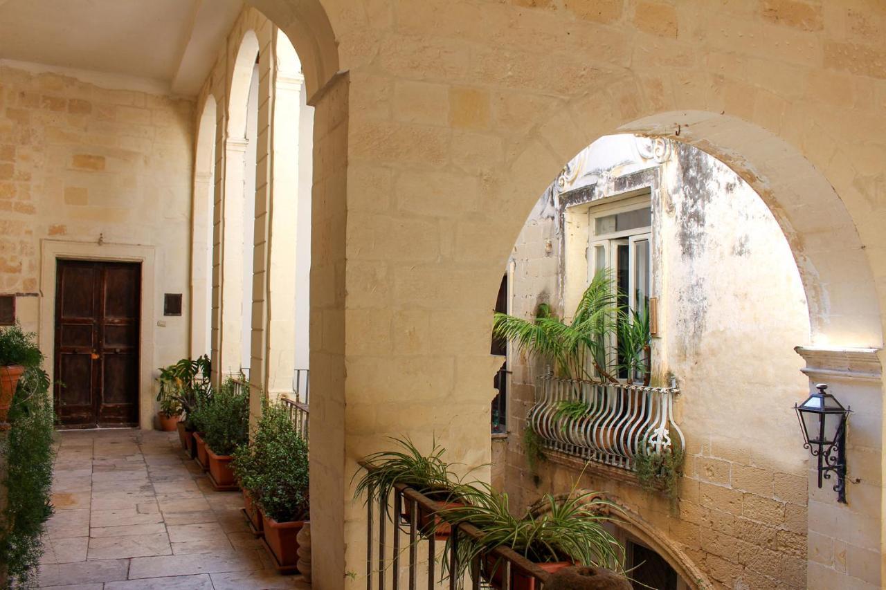 B&B Palazzo Sambiasi Λέτσε Εξωτερικό φωτογραφία