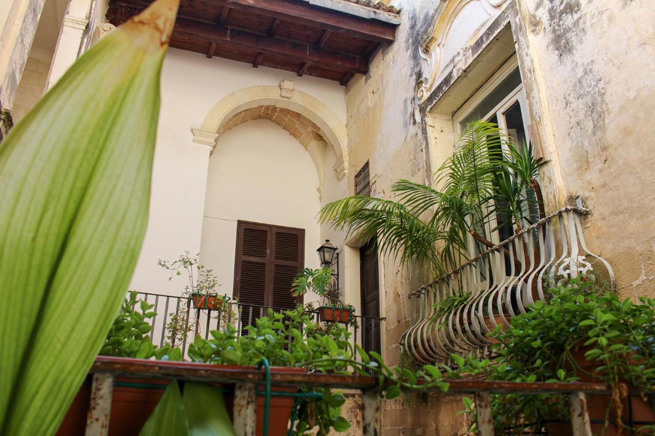 B&B Palazzo Sambiasi Λέτσε Εξωτερικό φωτογραφία