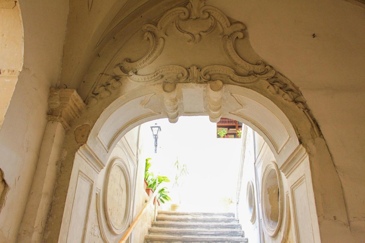 B&B Palazzo Sambiasi Λέτσε Εξωτερικό φωτογραφία